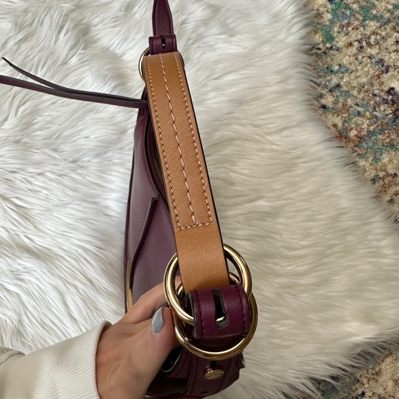 Tod’s Timeless Hobo Bag in Leather Small - Picture 10 of 14